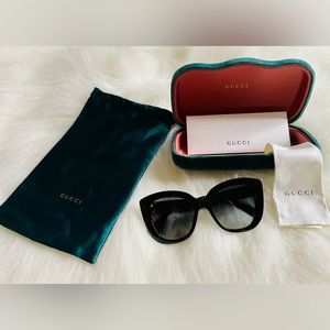 GUCCI GG0327S Sunglasses